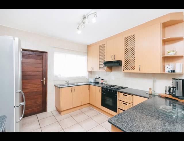3 BEDROOM CLUSTER FOR SALE IN NORTH RIDING